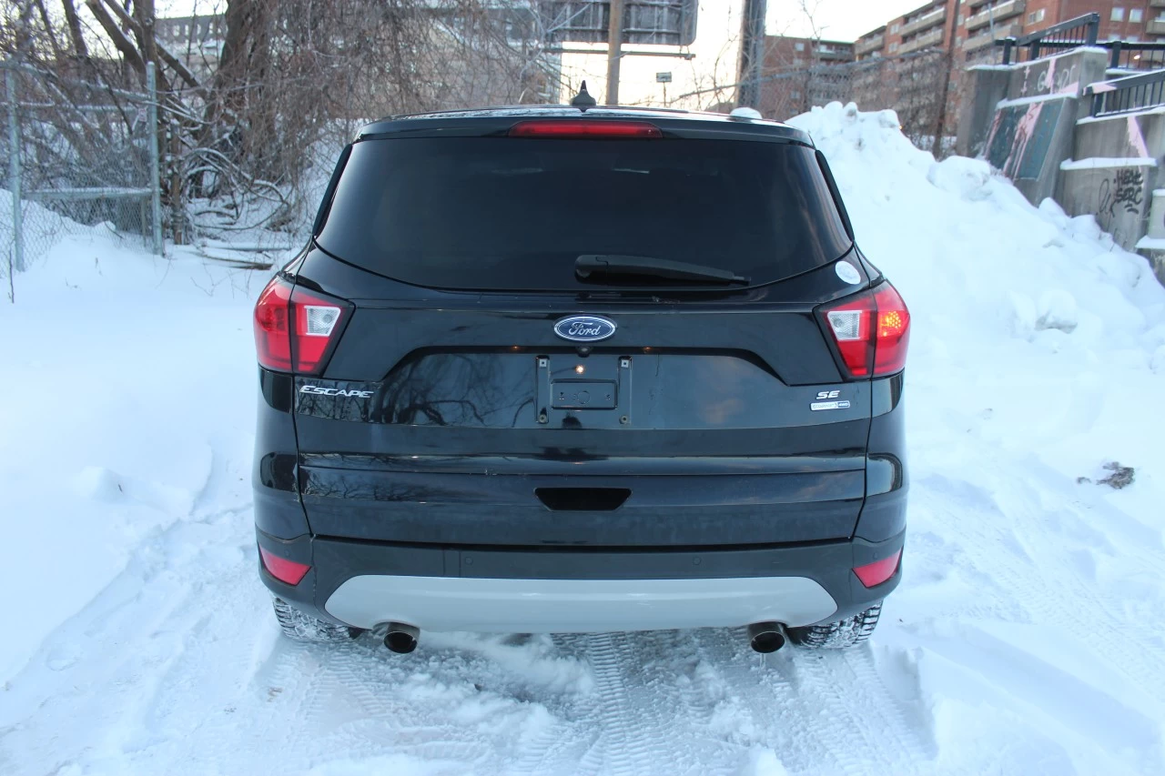 2019 Ford Escape SE Image principale