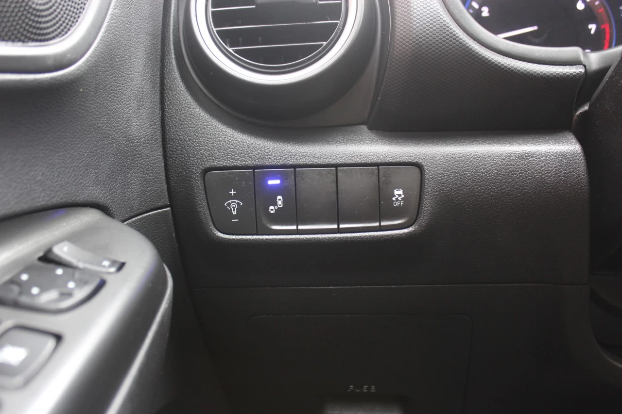 2020 Hyundai Kona Preferred Main Image