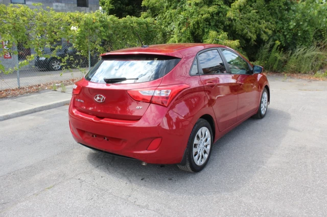 Hyundai Elantra GT GL 2016