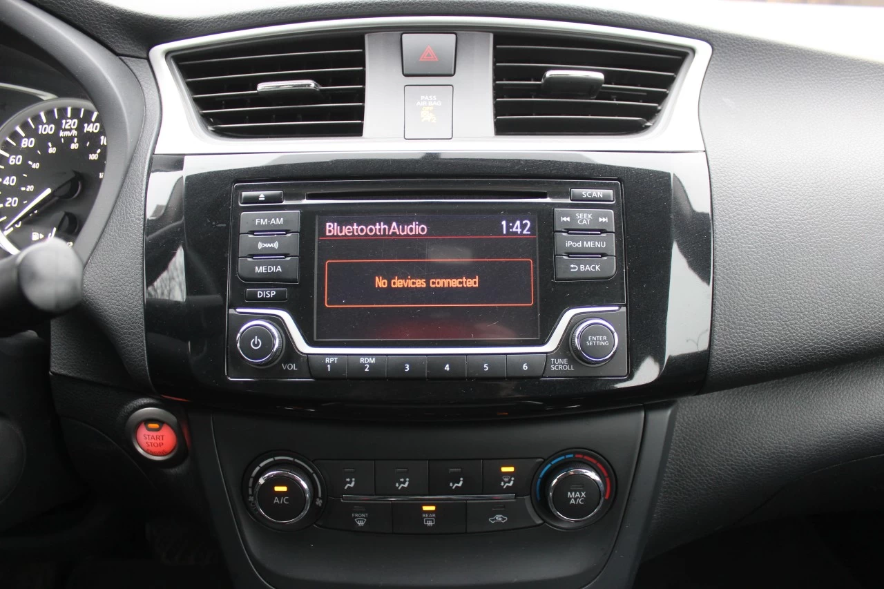 2017 Nissan Sentra SV Image principale