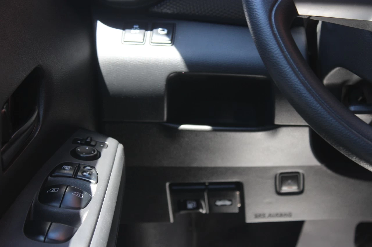 2019 Nissan Kicks S/SV/SR Main Image