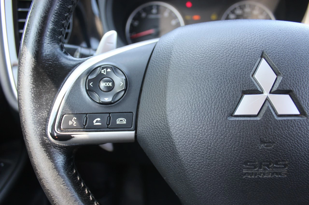 2014 Mitsubishi Outlander SE Image principale