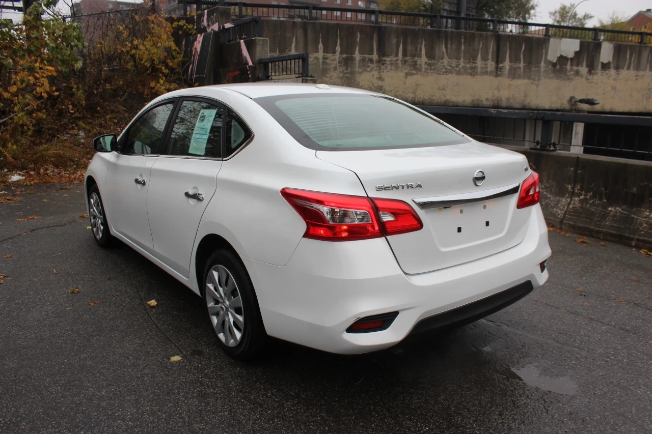 2017 Nissan Sentra SV Image principale