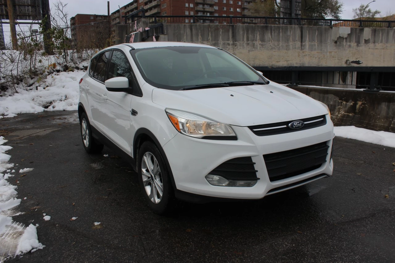 2016 Ford Escape SE Image principale