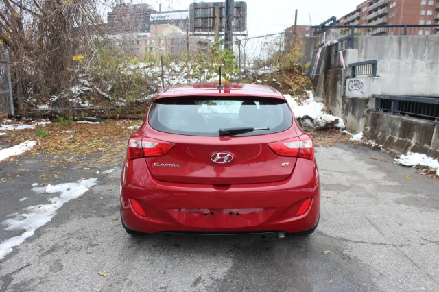 Hyundai Elantra GT GL 2016