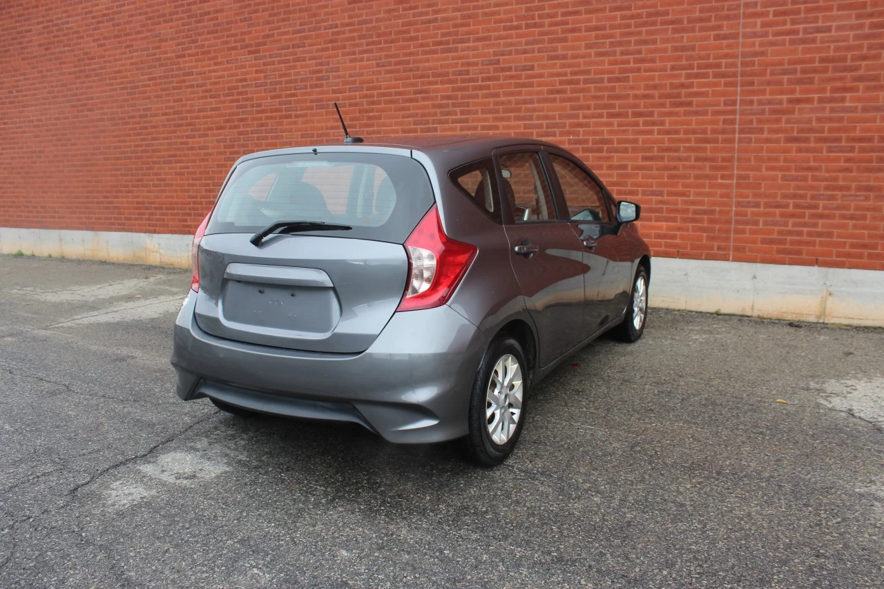 2018 Nissan Versa Note SV Image principale