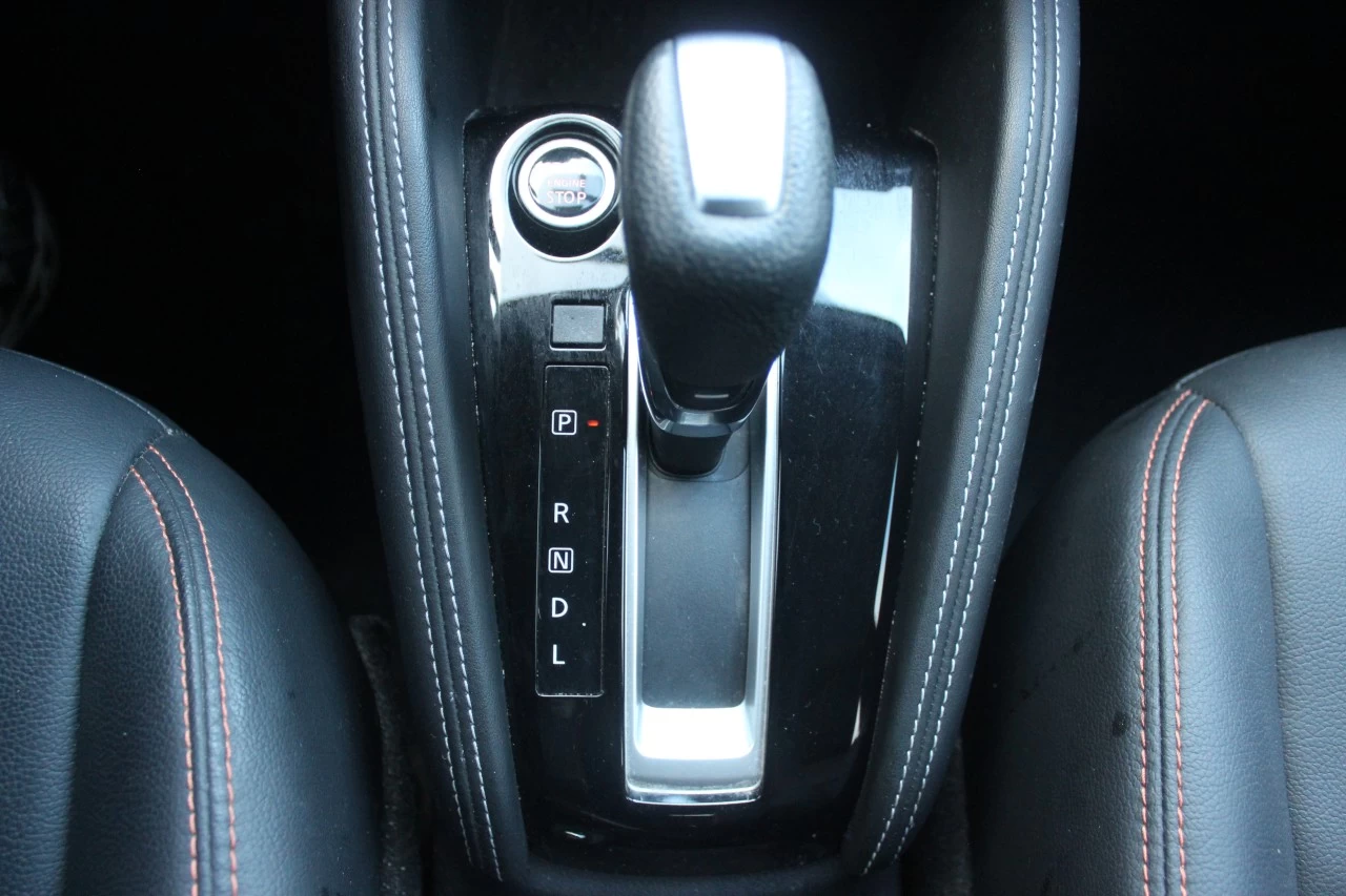 2019 Nissan Kicks SR Image principale