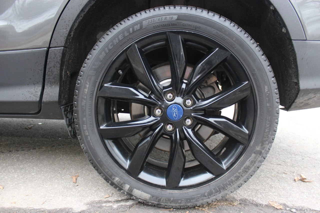 2017 Ford Escape Titanium Image principale