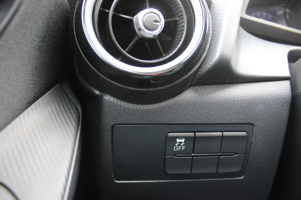 2016 Toyota Yaris 4dr Sdn Image principale