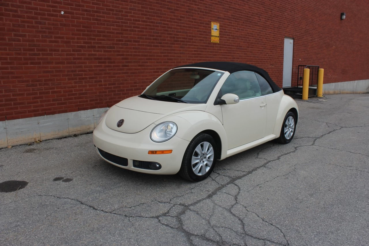 2009 Volkswagen New Beetle Convertible Comfortline Main Image