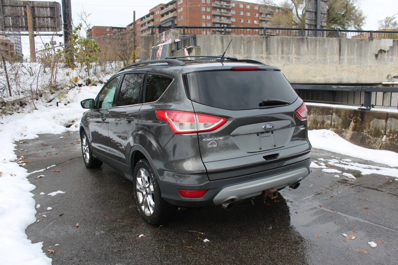 2015 Ford Escape SE Image principale