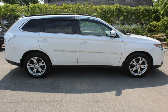 Mitsubishi Outlander GT 2014