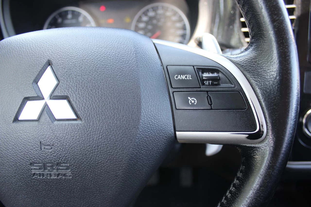 2014 Mitsubishi Outlander SE Image principale