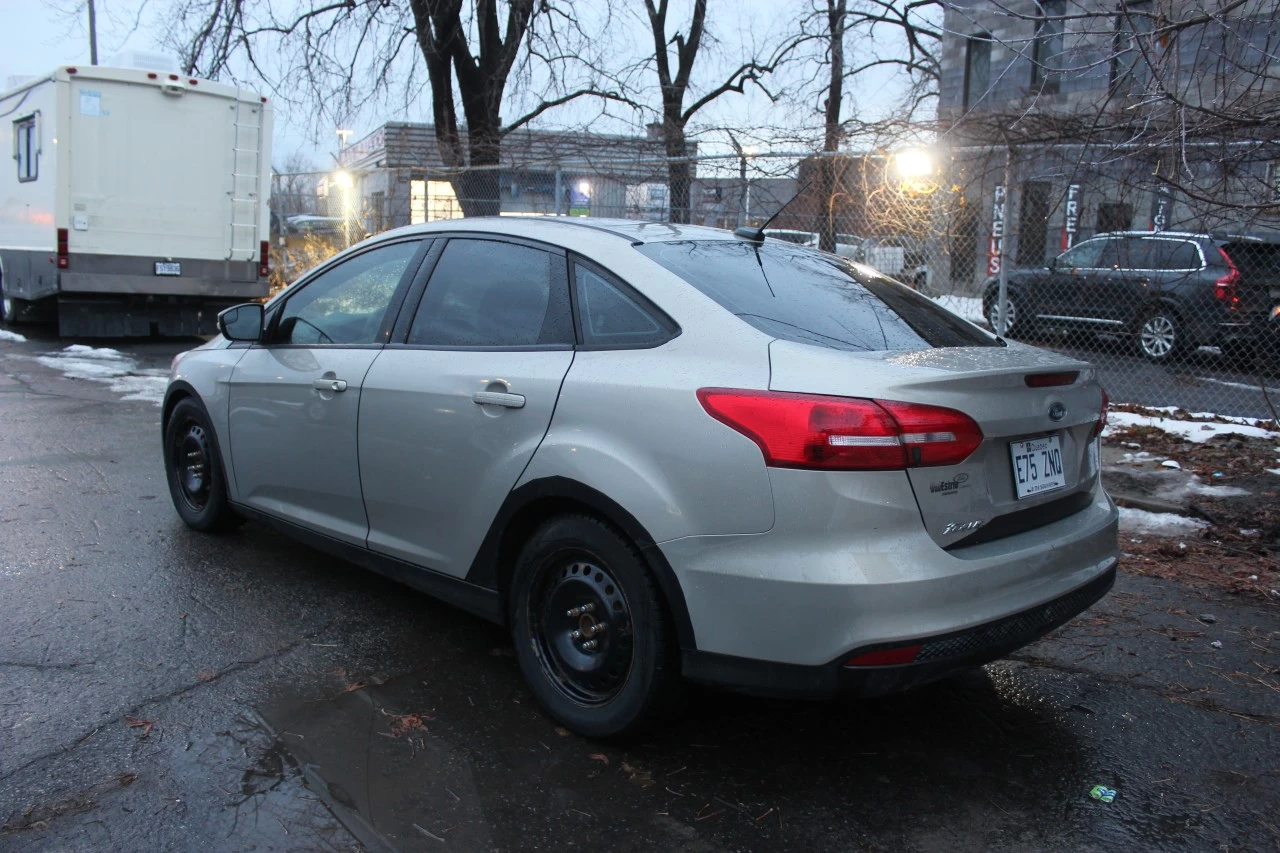 2016 Ford Focus SE Image principale