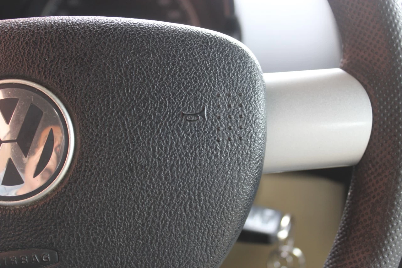 2009 Volkswagen New Beetle Convertible Comfortline Main Image