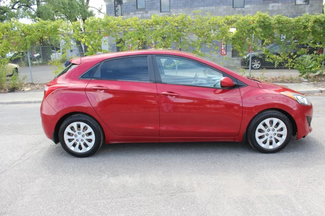 Hyundai Elantra GT GL 2016