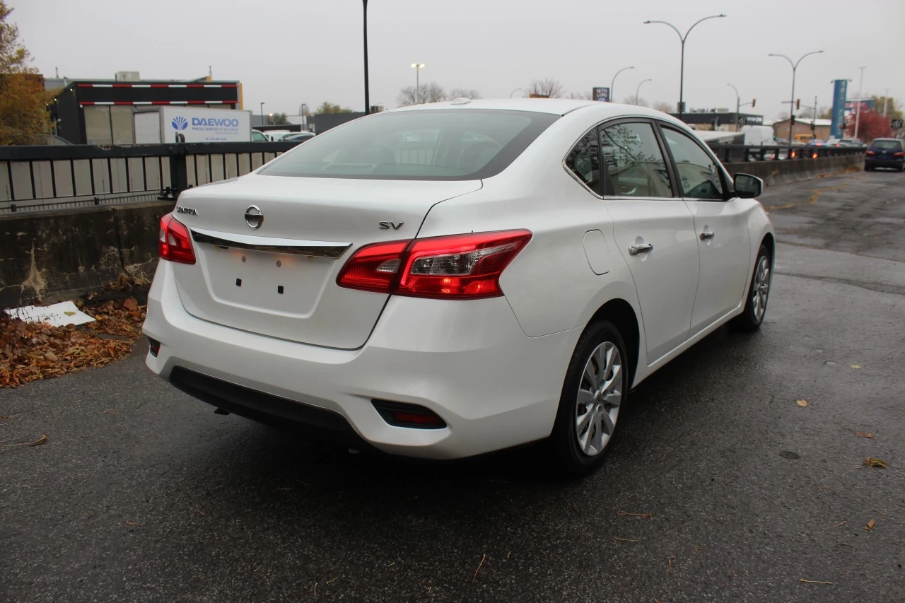 2017 Nissan Sentra SV Image principale
