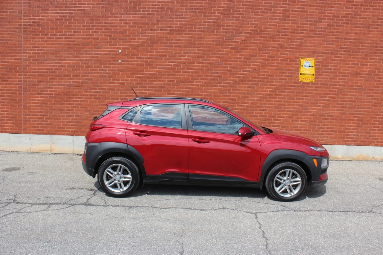 2021 Hyundai Kona Essential Main Image