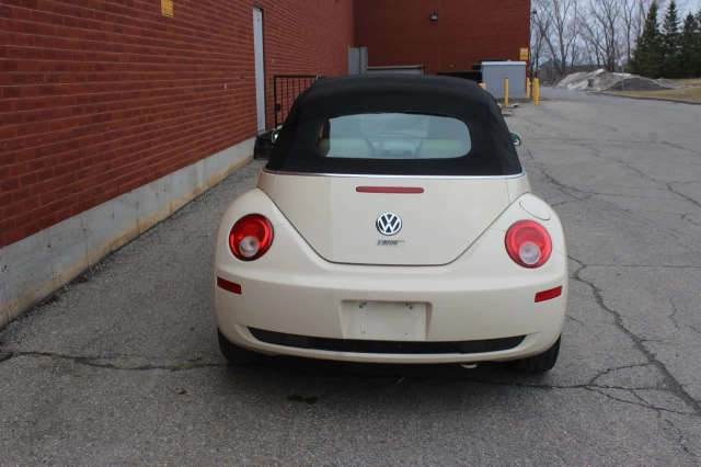 Volkswagen New Beetle Convertible Comfortline 2009
