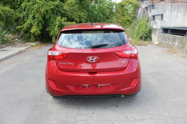 Hyundai Elantra GT GL 2016