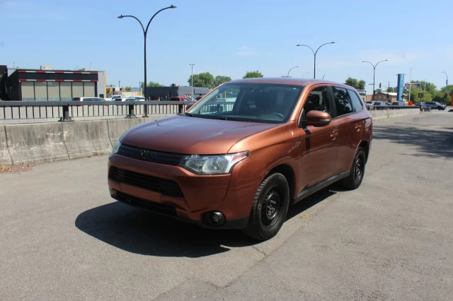 Mitsubishi Outlander SE 2014