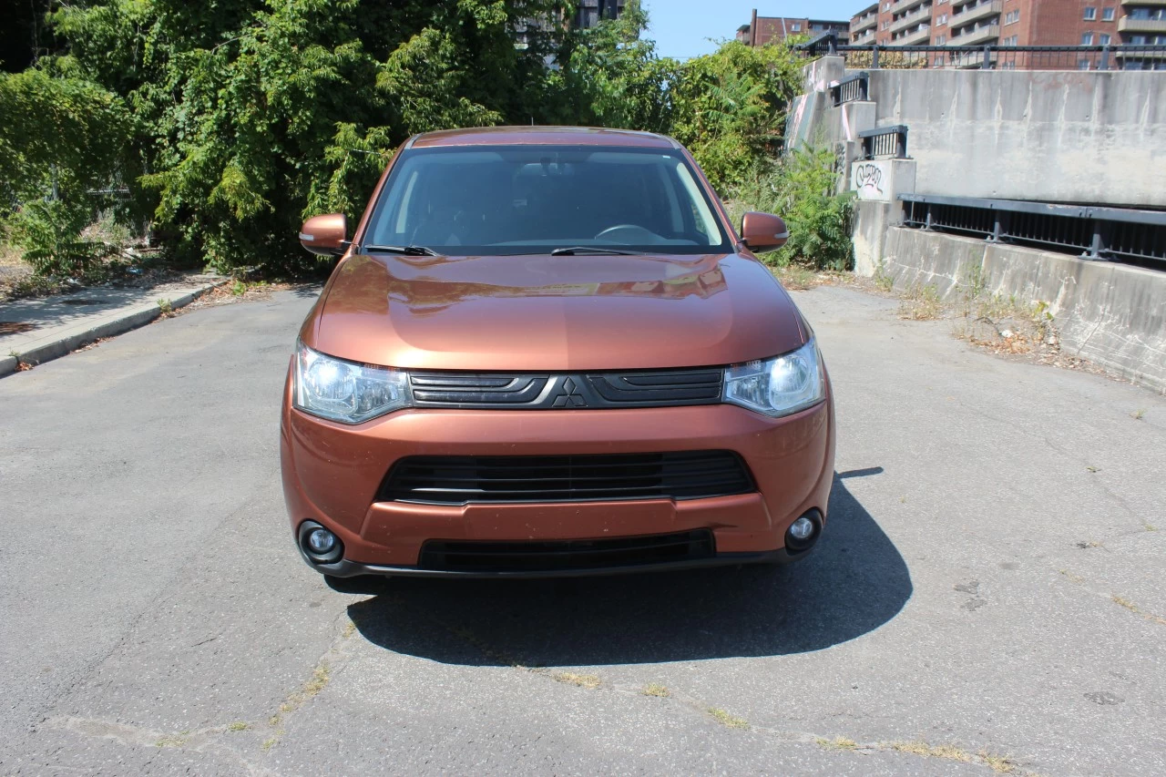 2014 Mitsubishi Outlander SE Image principale