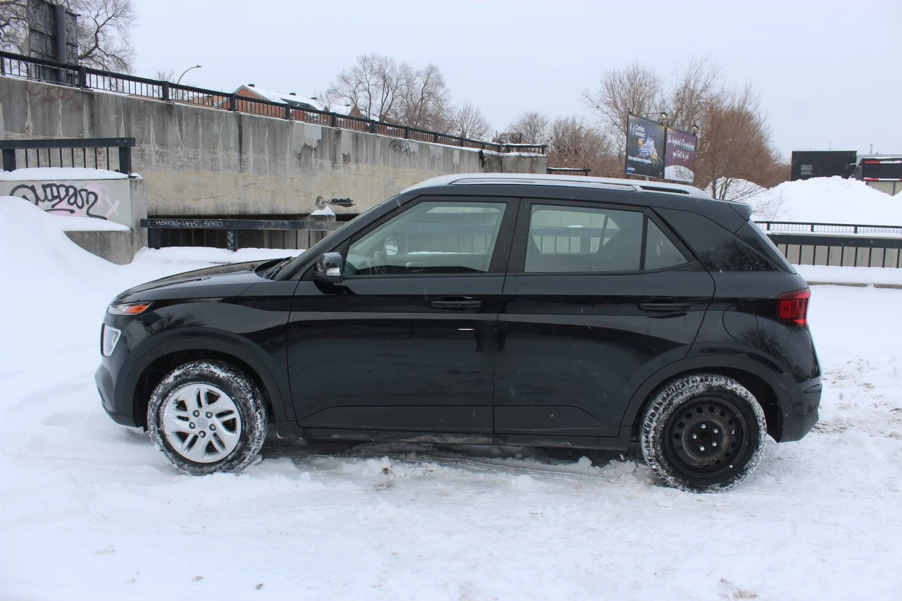 2020 Hyundai Venue Preferred Main Image