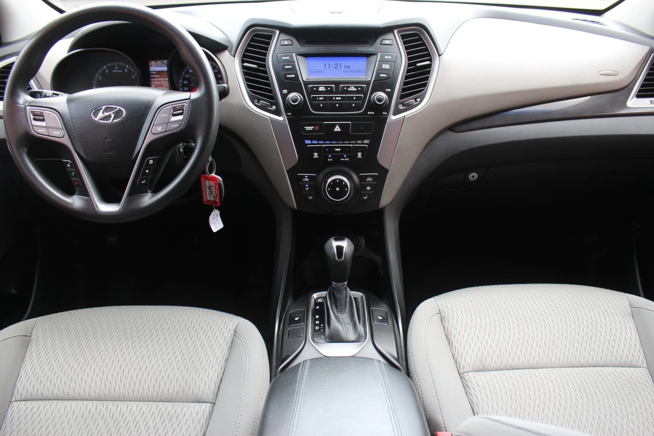 2013 Hyundai Santa Fe FWD 4dr 2.4L Auto Main Image