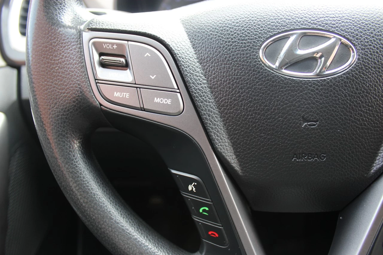 2013 Hyundai Santa Fe FWD 4dr 2.4L Auto Main Image