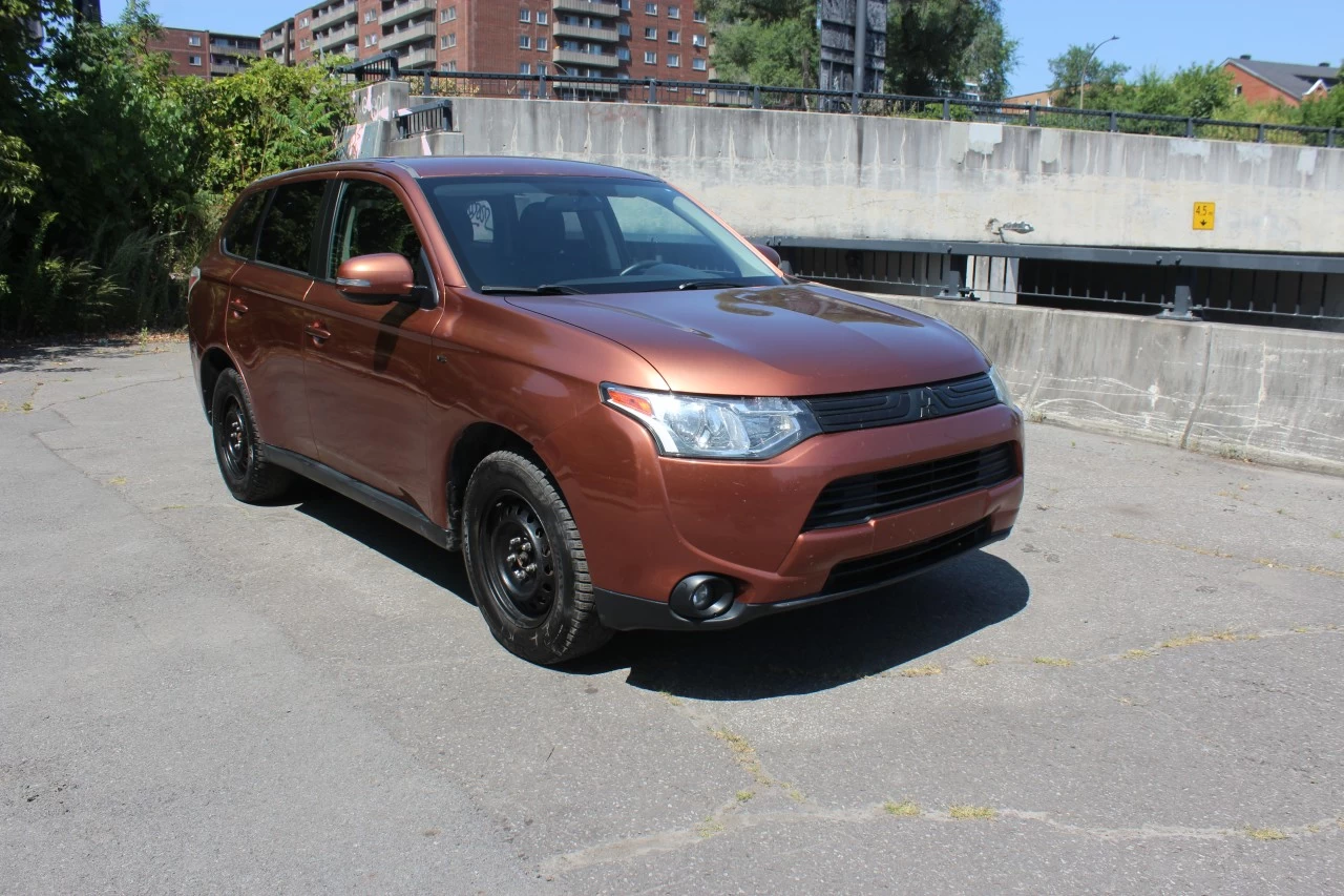 2014 Mitsubishi Outlander SE Image principale