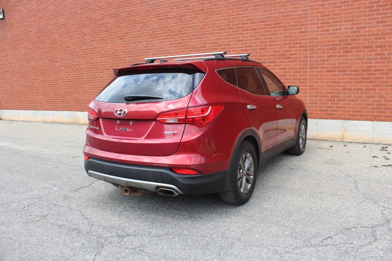 2013 Hyundai Santa Fe FWD 4dr 2.4L Auto Main Image