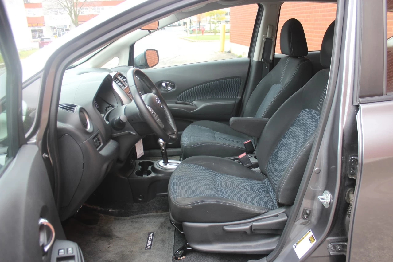 2018 Nissan Versa Note SV Image principale
