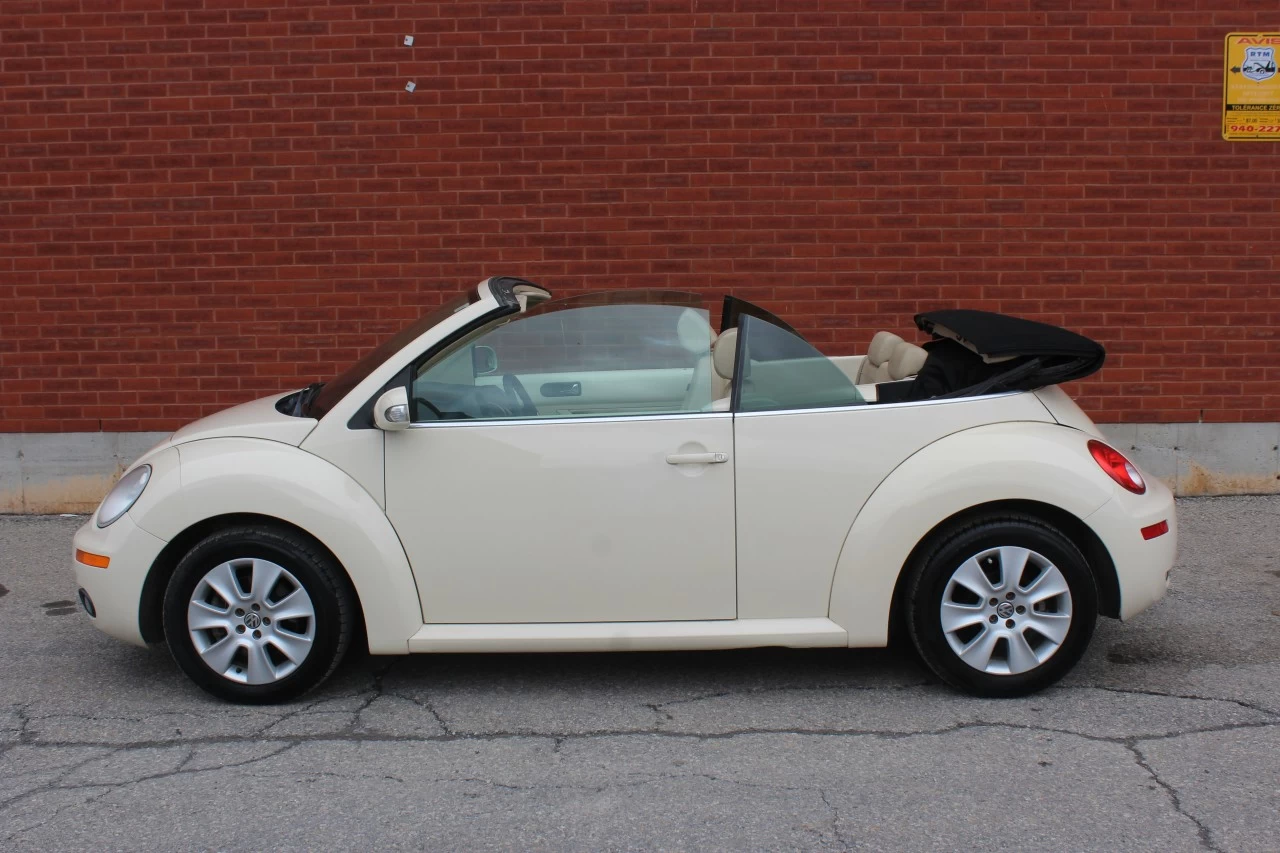 2009 Volkswagen New Beetle Convertible Comfortline Main Image