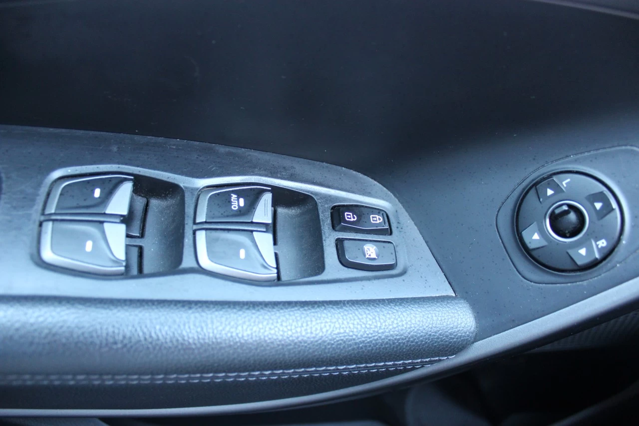 2013 Hyundai Santa Fe Limited Main Image