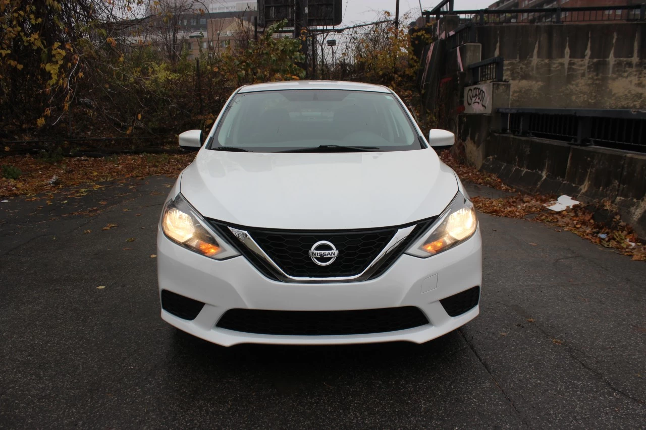 2017 Nissan Sentra SV Image principale