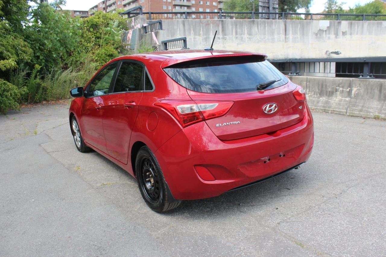 2016 Hyundai Elantra GT GL Image principale
