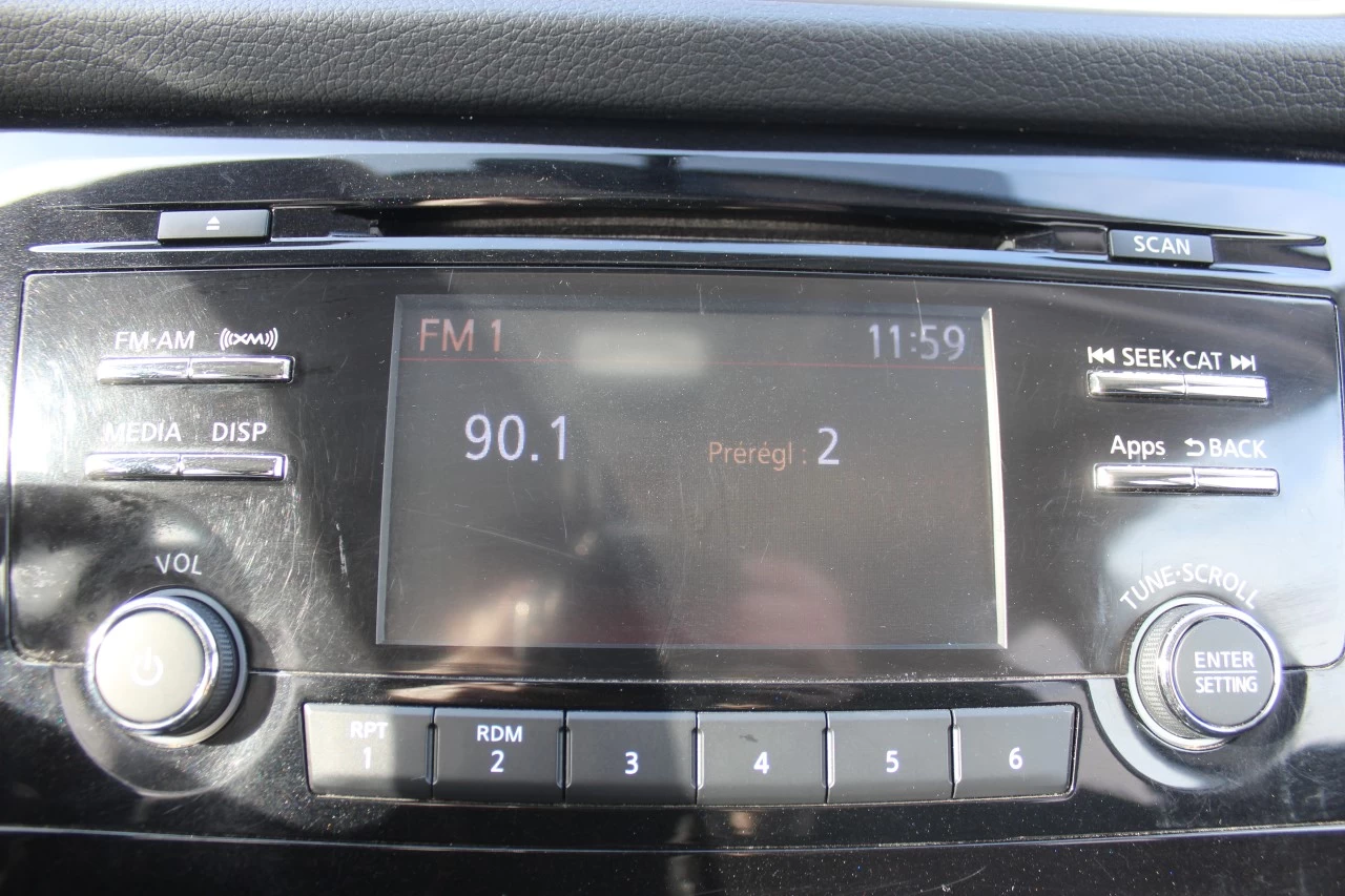 2016 Nissan Rogue SV Image principale