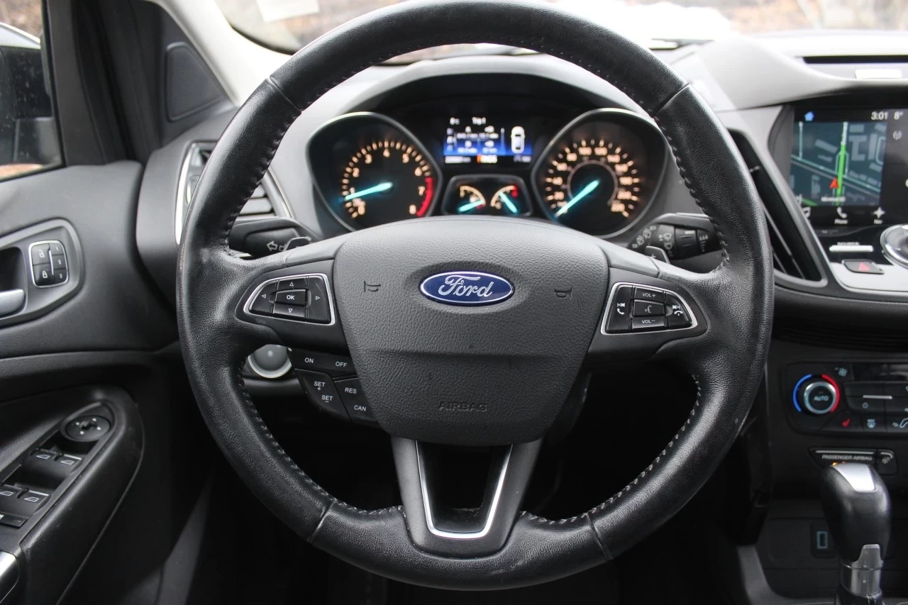 2017 Ford Escape Titanium Image principale