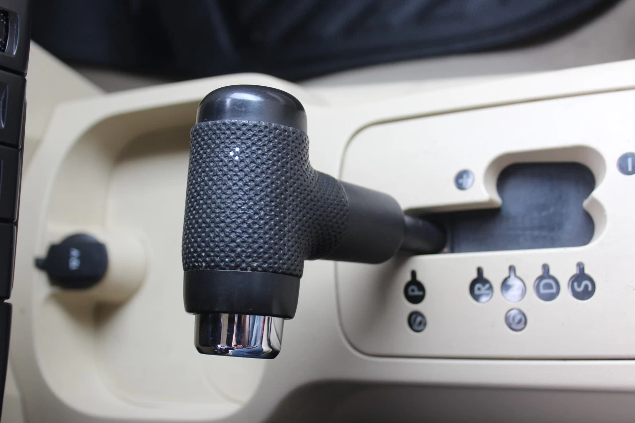 2009 Volkswagen New Beetle Convertible Comfortline Main Image