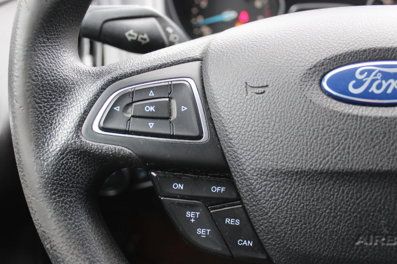 2016 Ford Focus SE Image principale