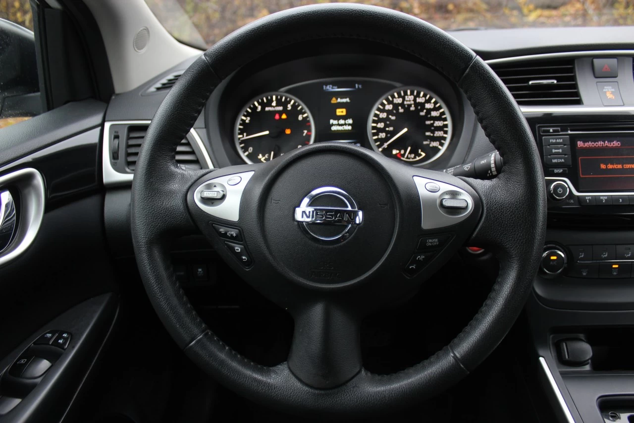 2017 Nissan Sentra SV Image principale