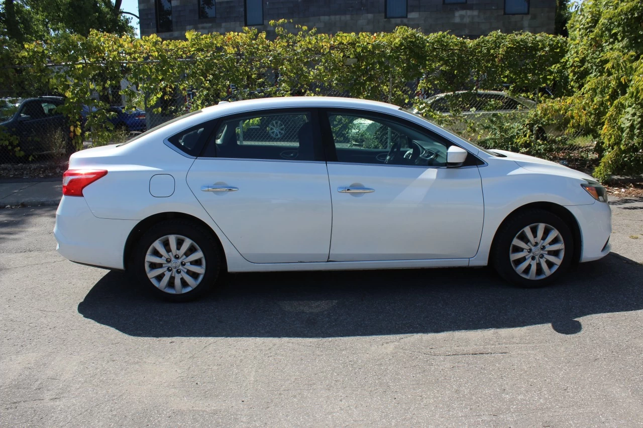 2017 Nissan Sentra SV Main Image