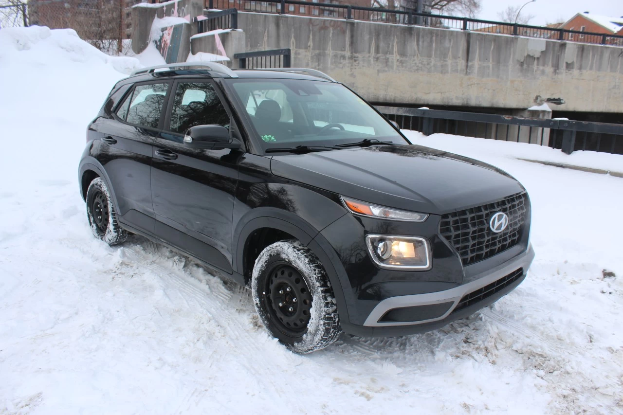 2020 Hyundai Venue Preferred Main Image