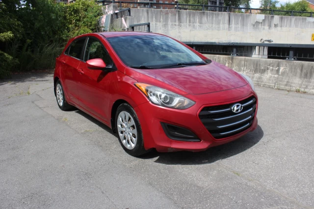 Hyundai Elantra GT GL 2016