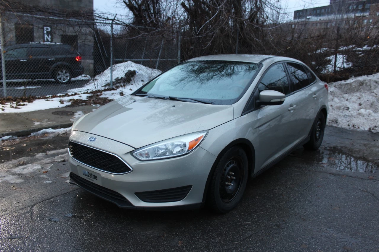 2016 Ford Focus SE Image principale