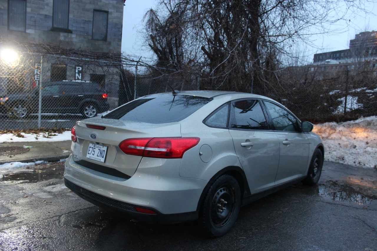 2016 Ford Focus SE Image principale
