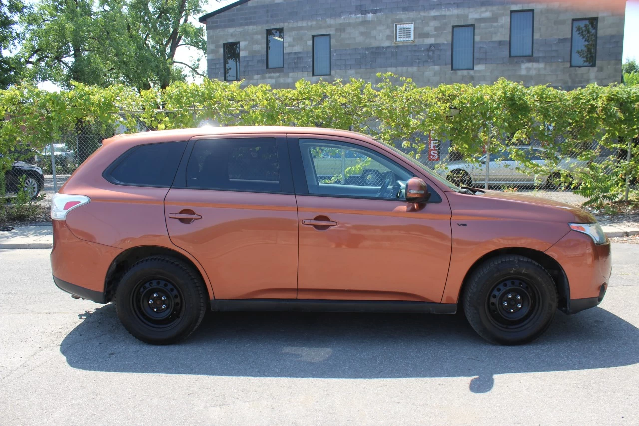2014 Mitsubishi Outlander SE Image principale