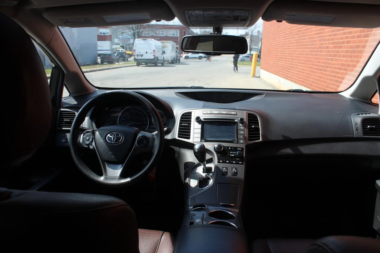 2016 Toyota Venza 4dr Wgn AWD Main Image