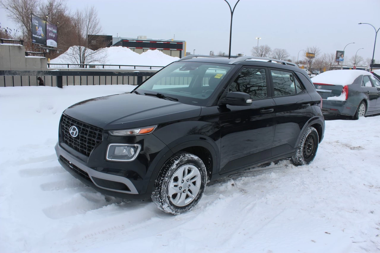 2020 Hyundai Venue Preferred Main Image