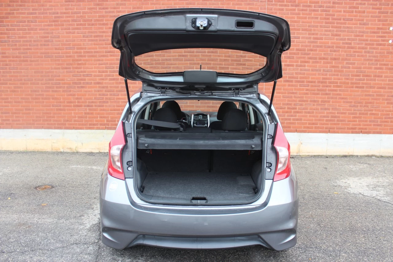 2018 Nissan Versa Note SV Image principale